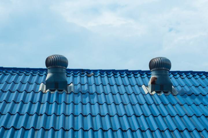 roof with vents