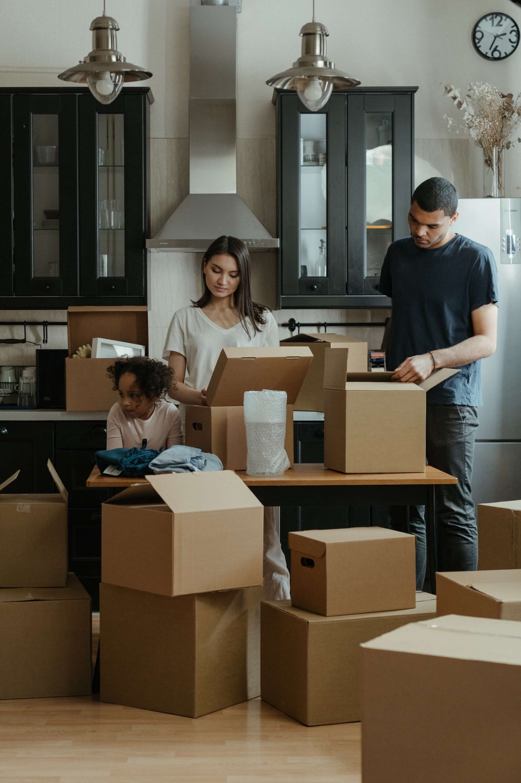 5 Crucial Things You Should Do When Moving Into a New Home