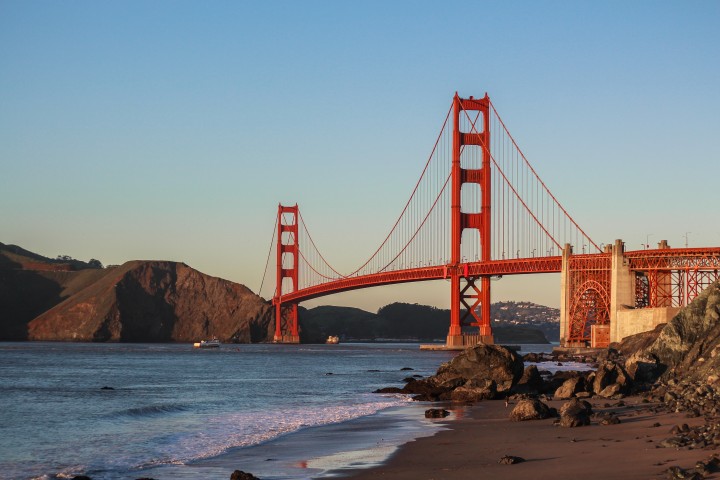 iconic los angeles bridge