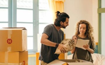 couple packing things from home